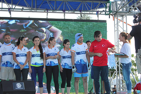 Su Sporları Festivali Dragon Yarışları İkincisi Birleşim Kürek Takımı